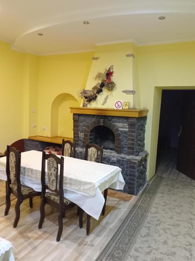 Hotel Панський Двір Neslukhov Zewnętrze zdjęcie